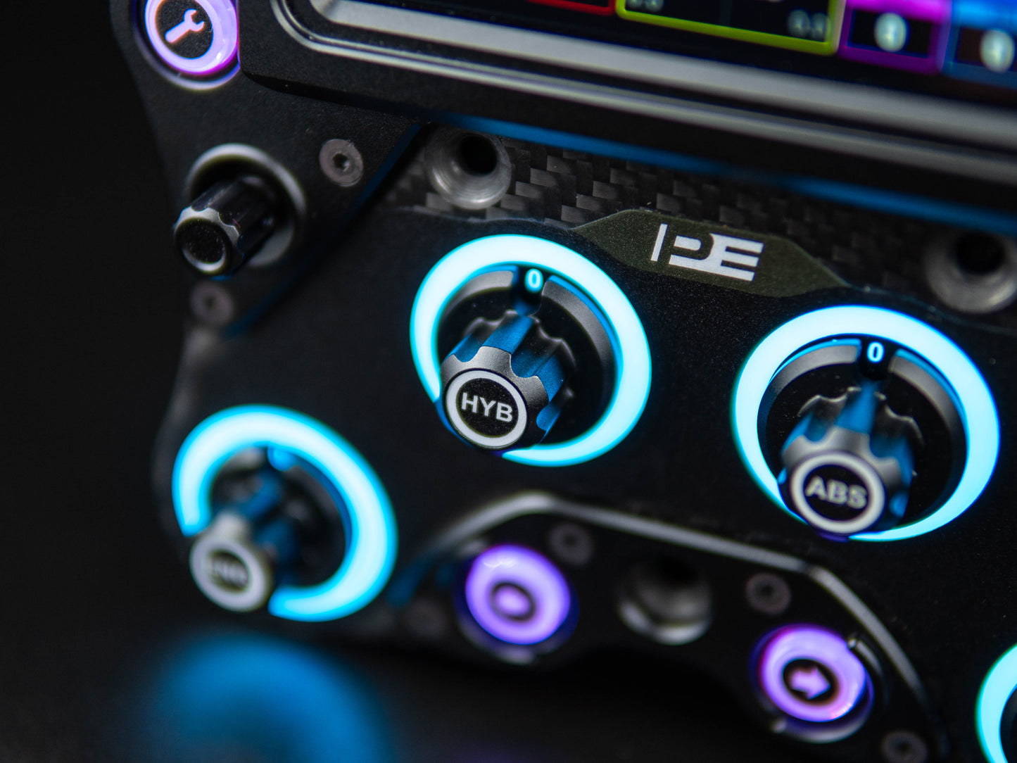 Aluminium rotary knobs on the GTB Pro sim racing steering wheel button plate