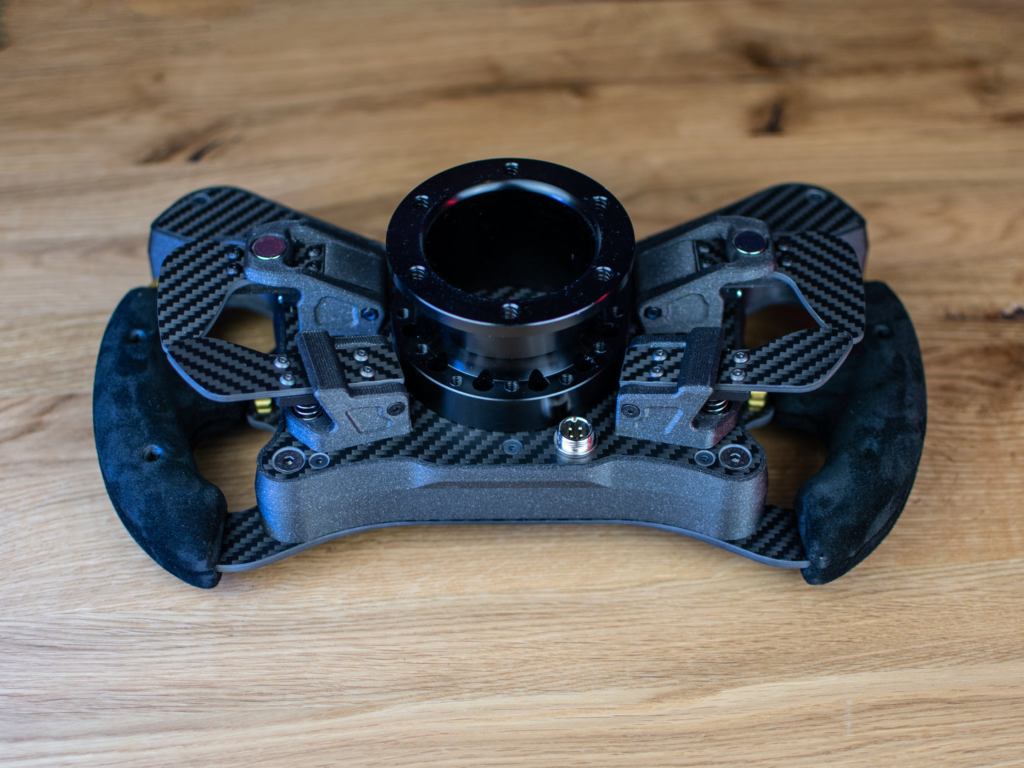 Rear side of the FGT DIY replica steering whel you can build